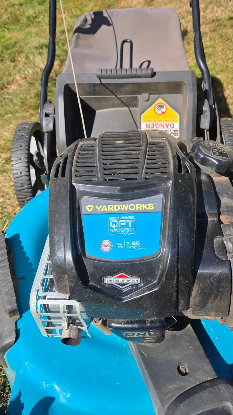 Yardworks 163cc Lawn Mower - photo 2