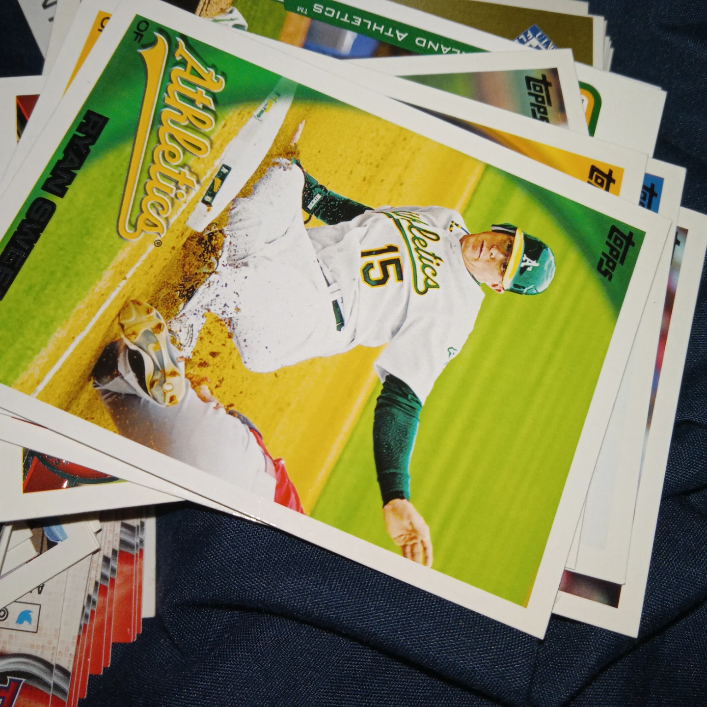 Assorted Vintage Baseball Cards - photo 3
