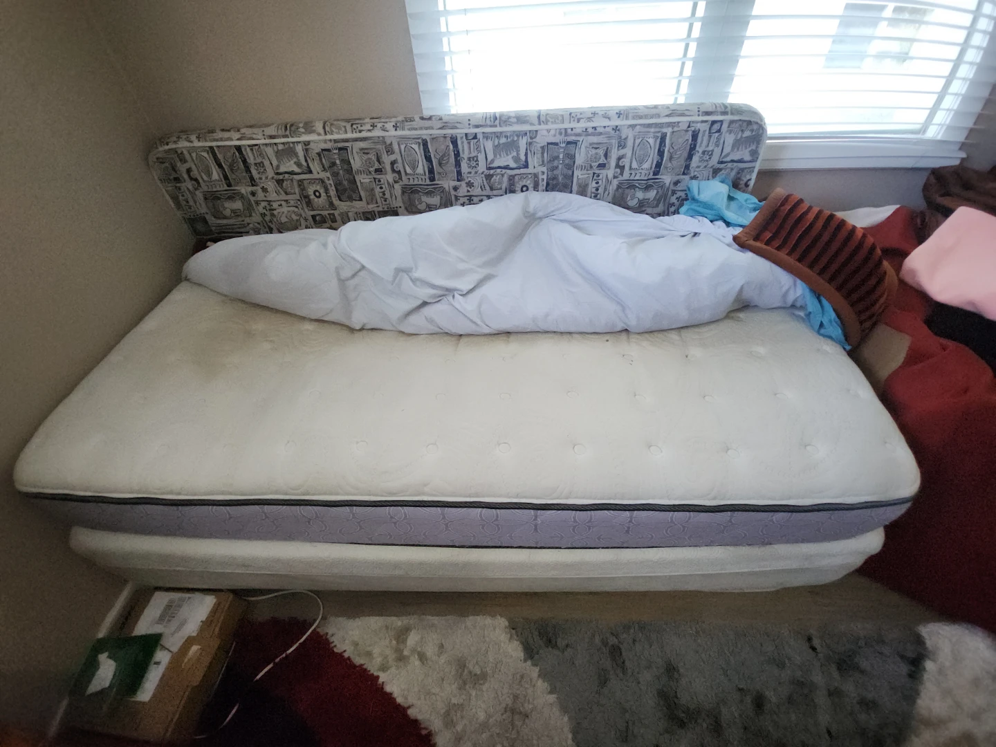 Box springs and mattresses - photo 4