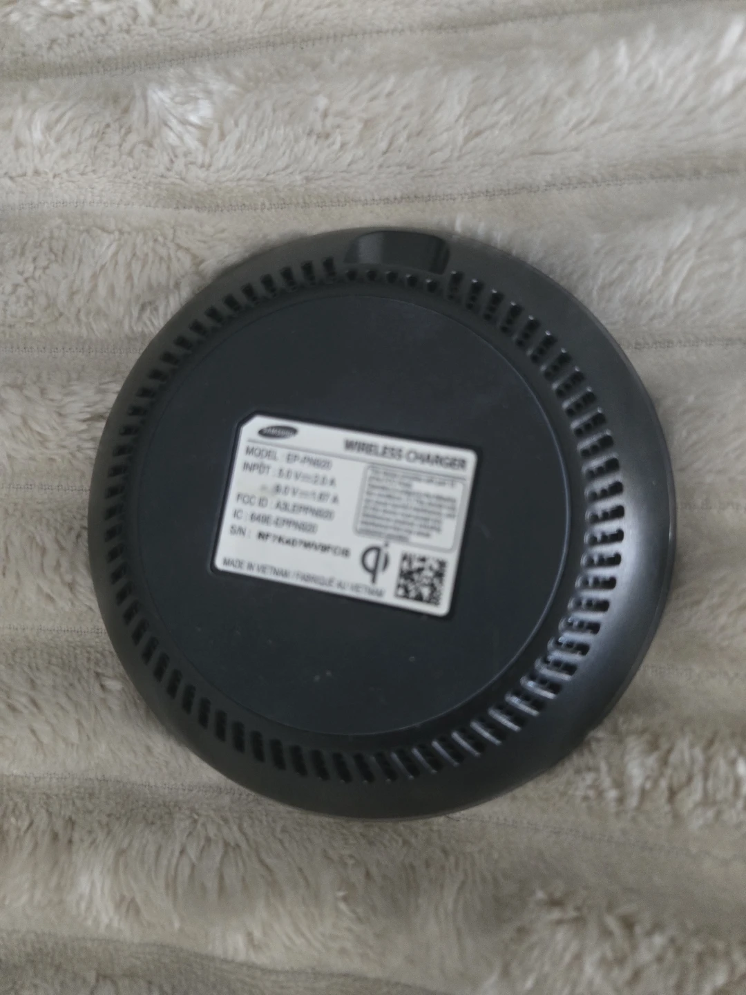Samsung Fast Charge Wireless Charger - photo 2