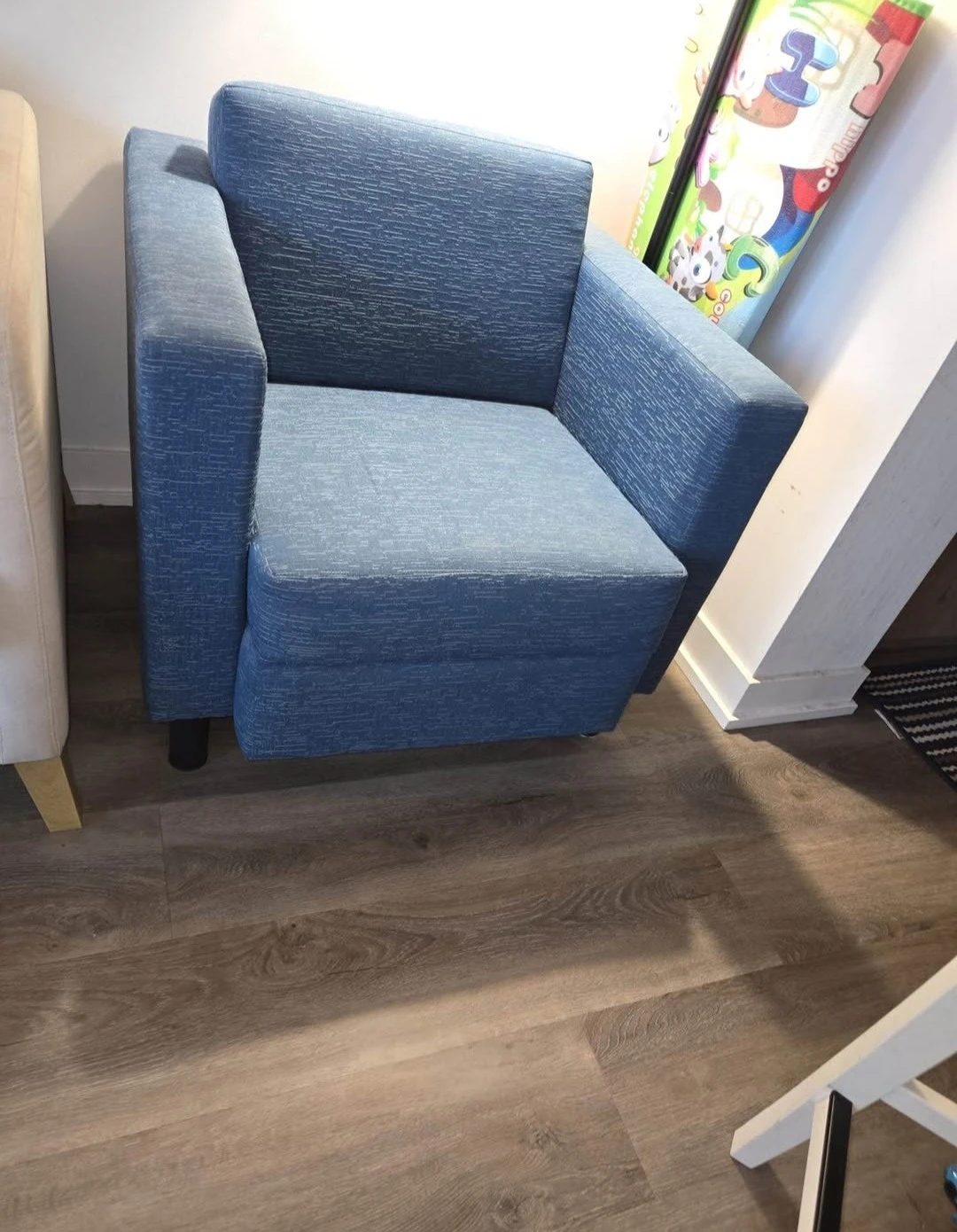 Blue accent chair - photo 2