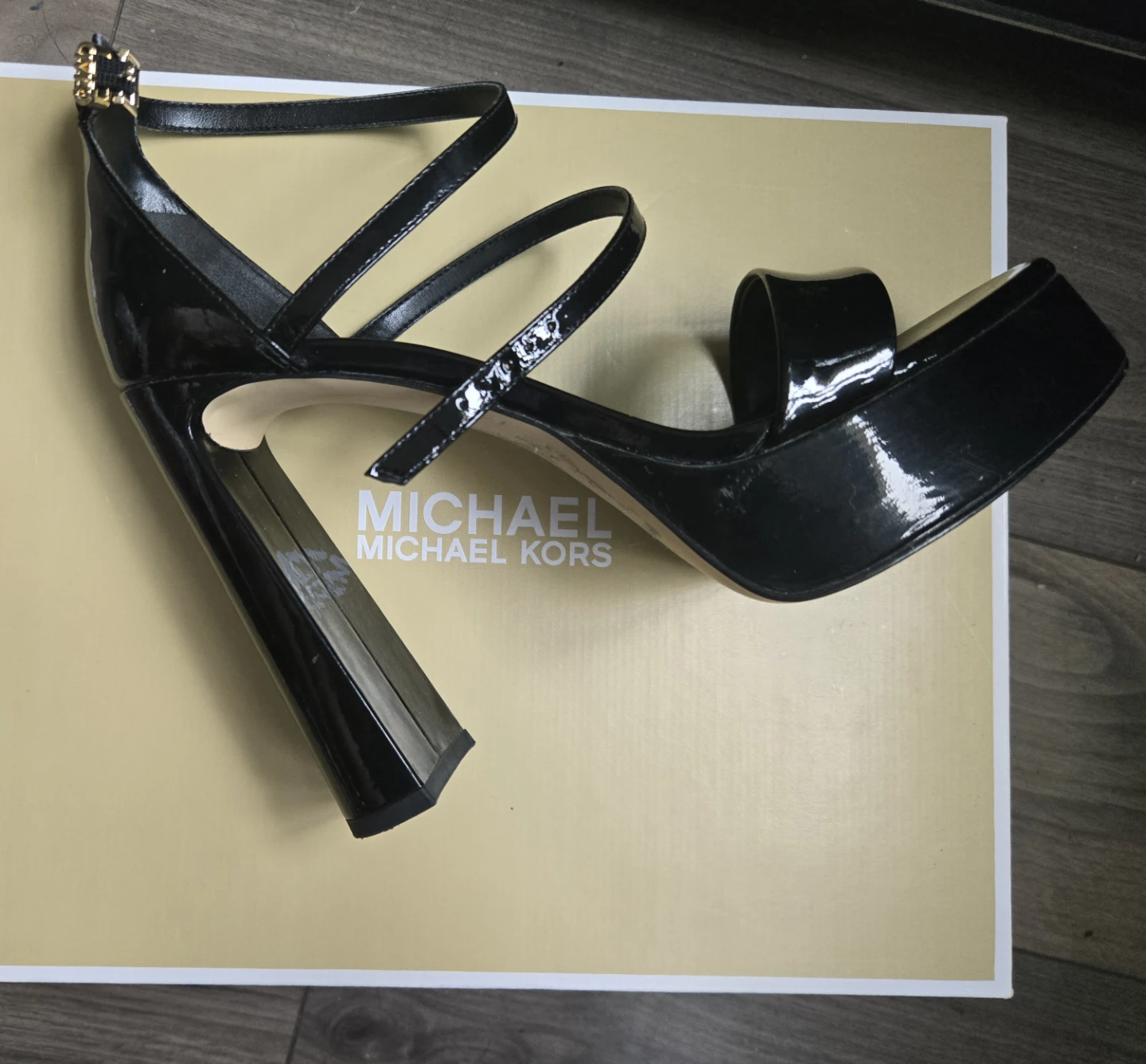 Michael Kors black shoes sz 7