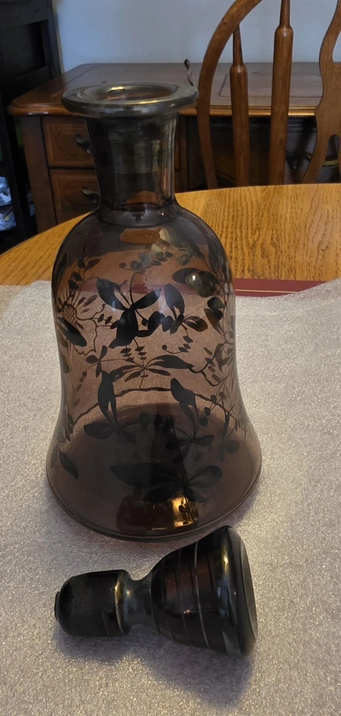 Vintage Amethyst Art Glass Decanter with Stopper 8.5" Bird Motif - photo 2