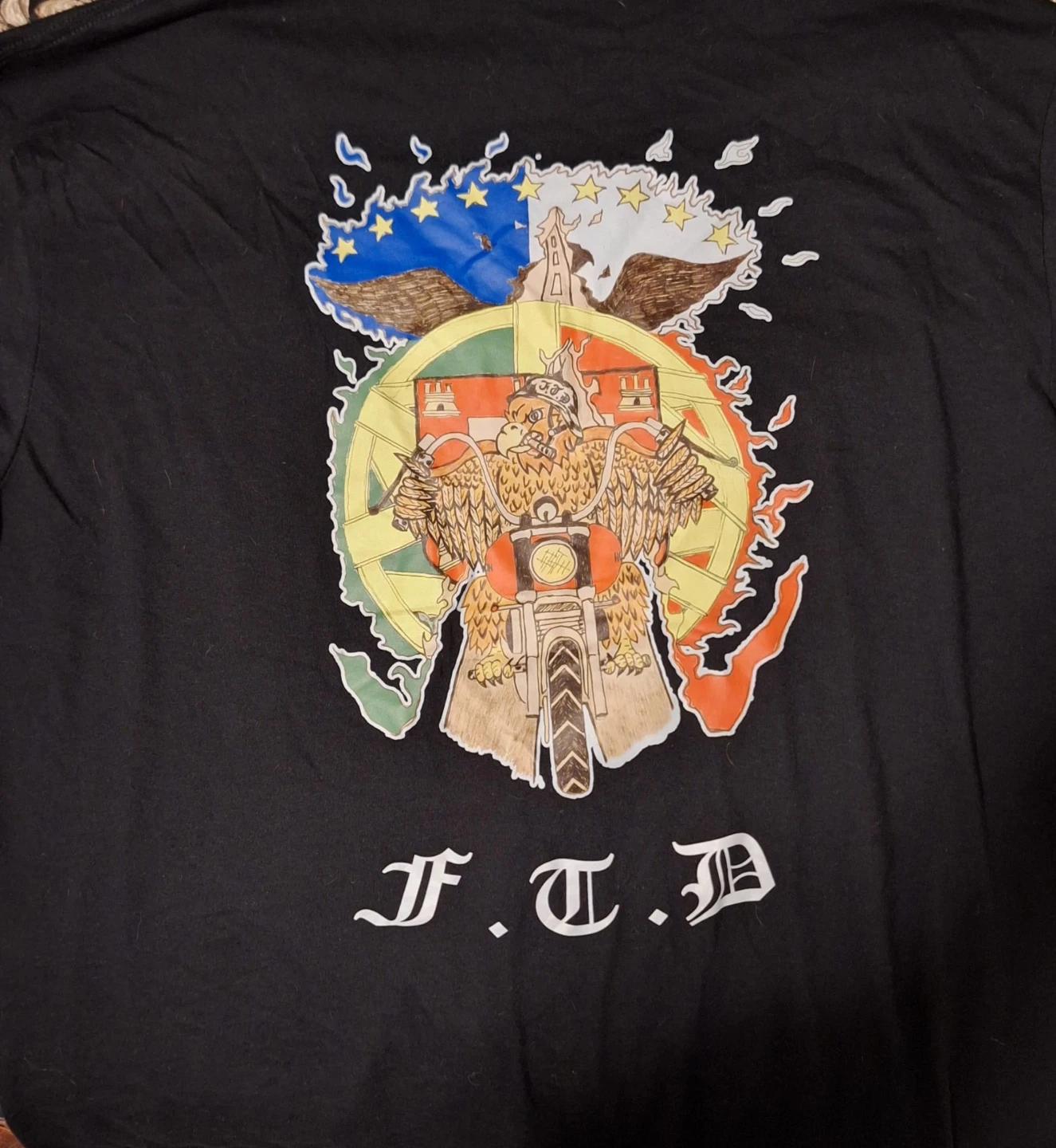 Familia Ate a Morte Graphic Hoodie - photo 3