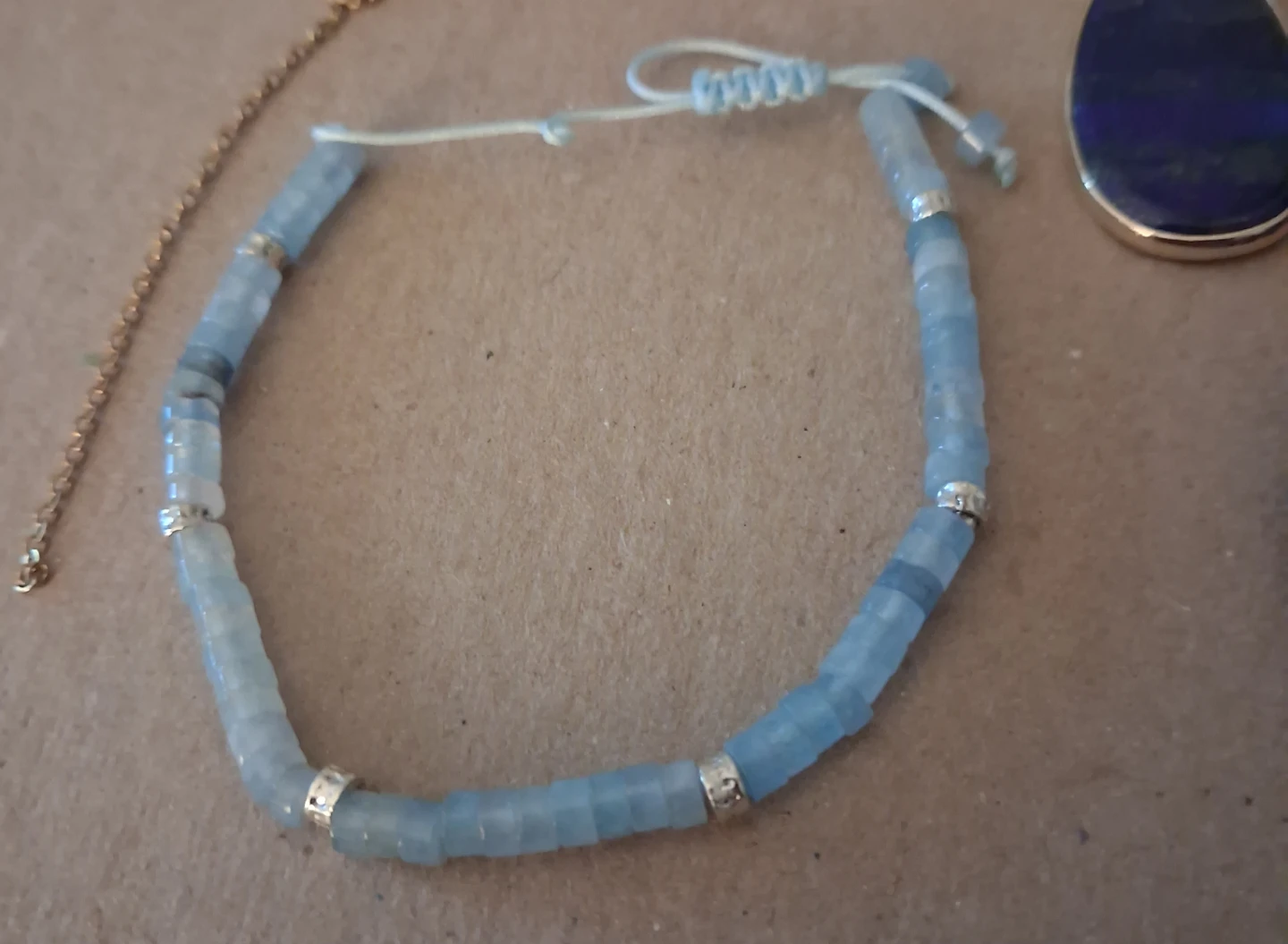 Jewellery Set: Lapis Lazuli Pendant and Two Bracelets - photo 2
