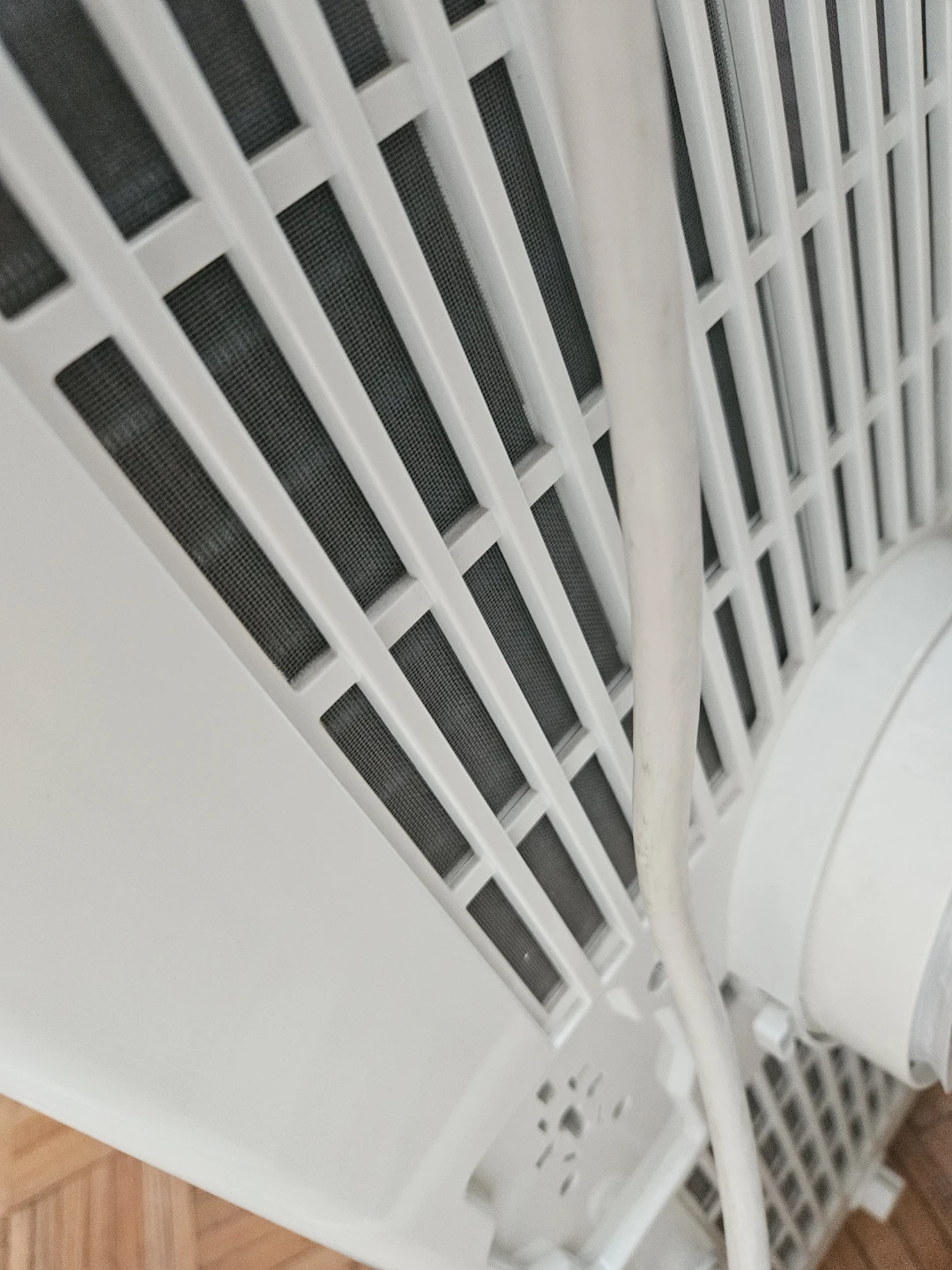 Haier 10,000 BTU Portable Air Conditioner dehumidifier - photo 2