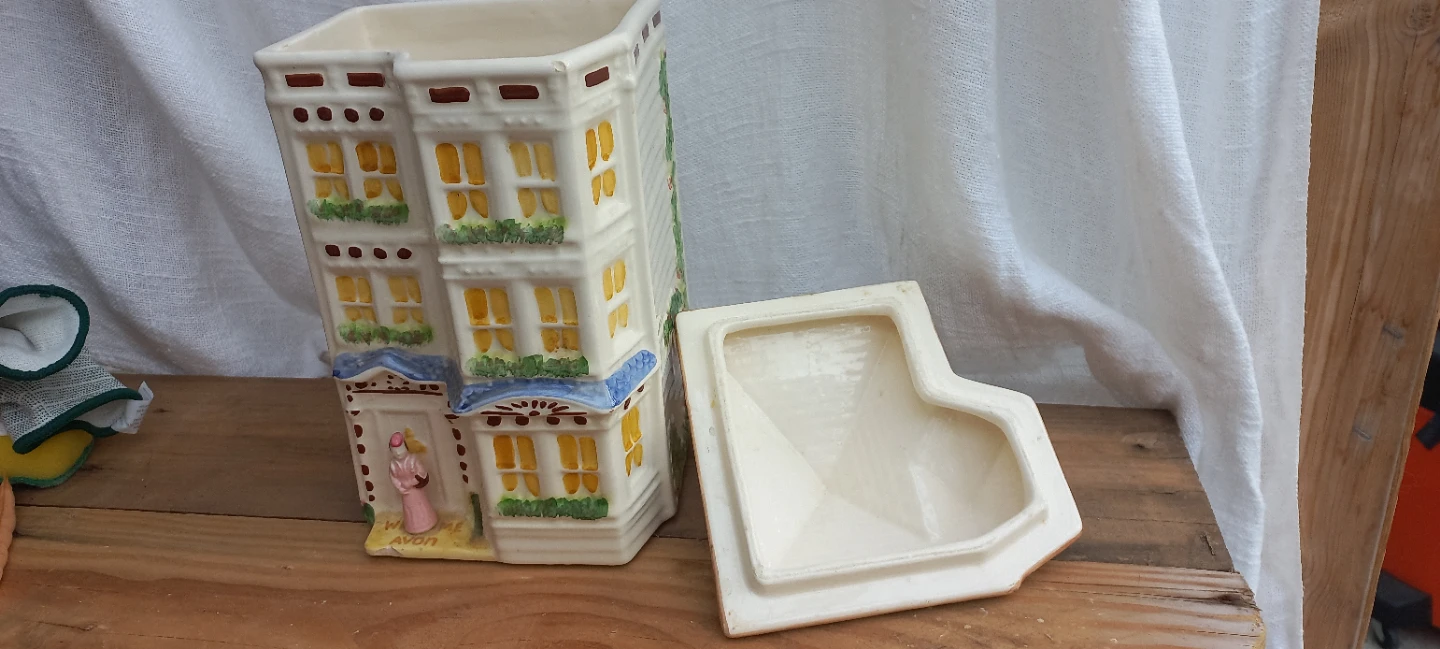 Vintage Avon Ceramic House Cookie Jar - photo 2