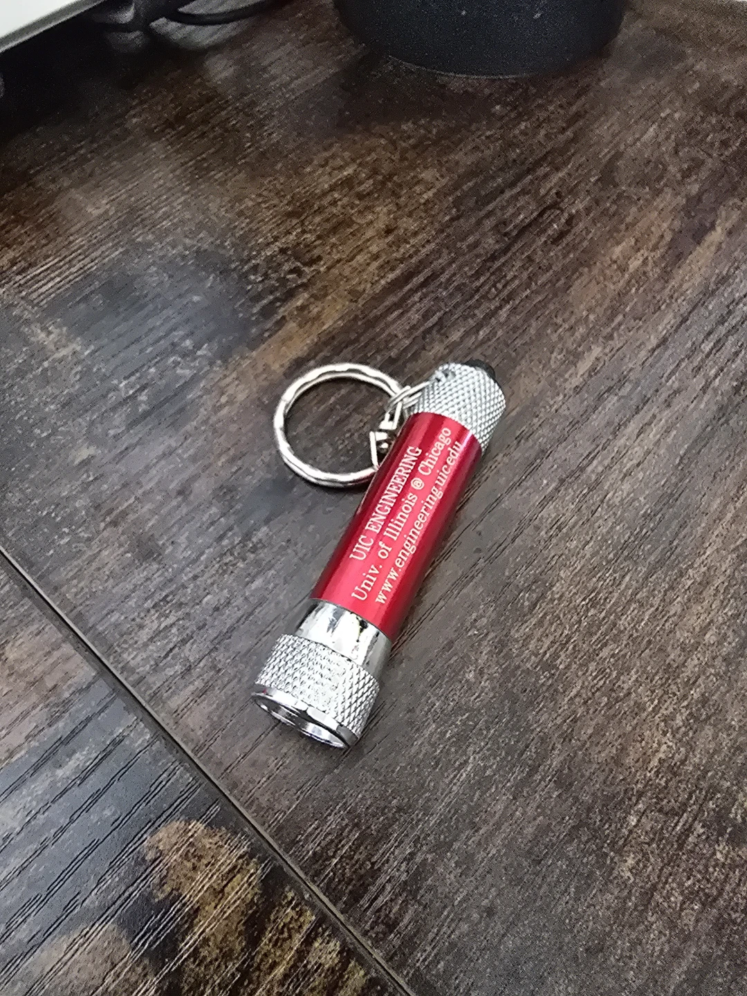 🏈UIC Engineering Keychain Flashlight