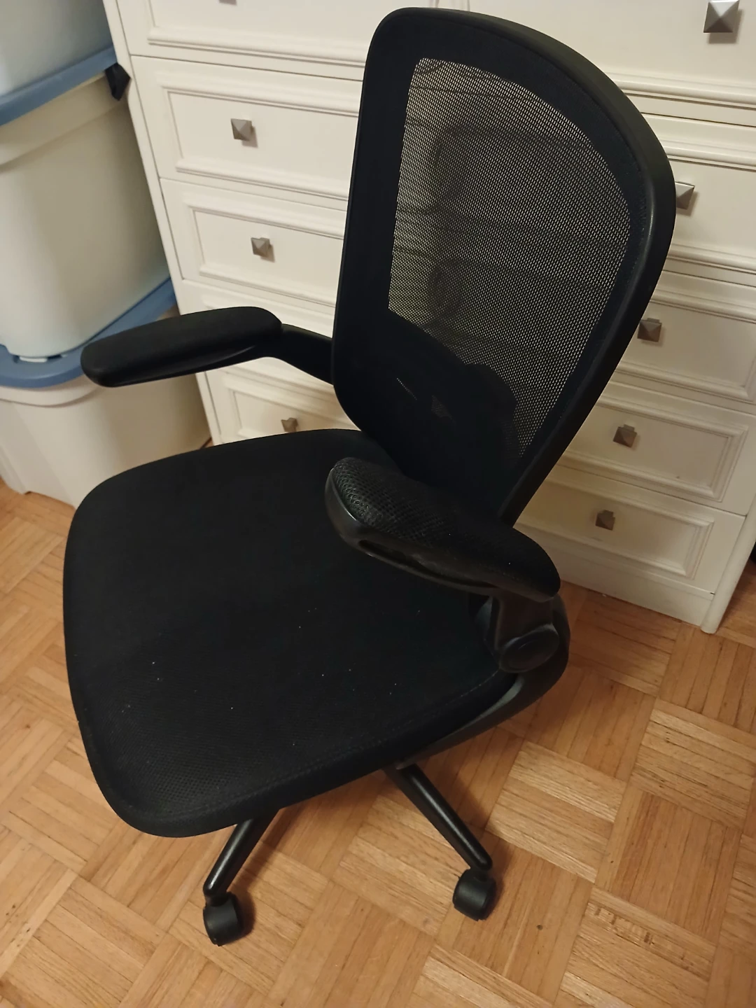 Black Mesh Office Chair - photo 4