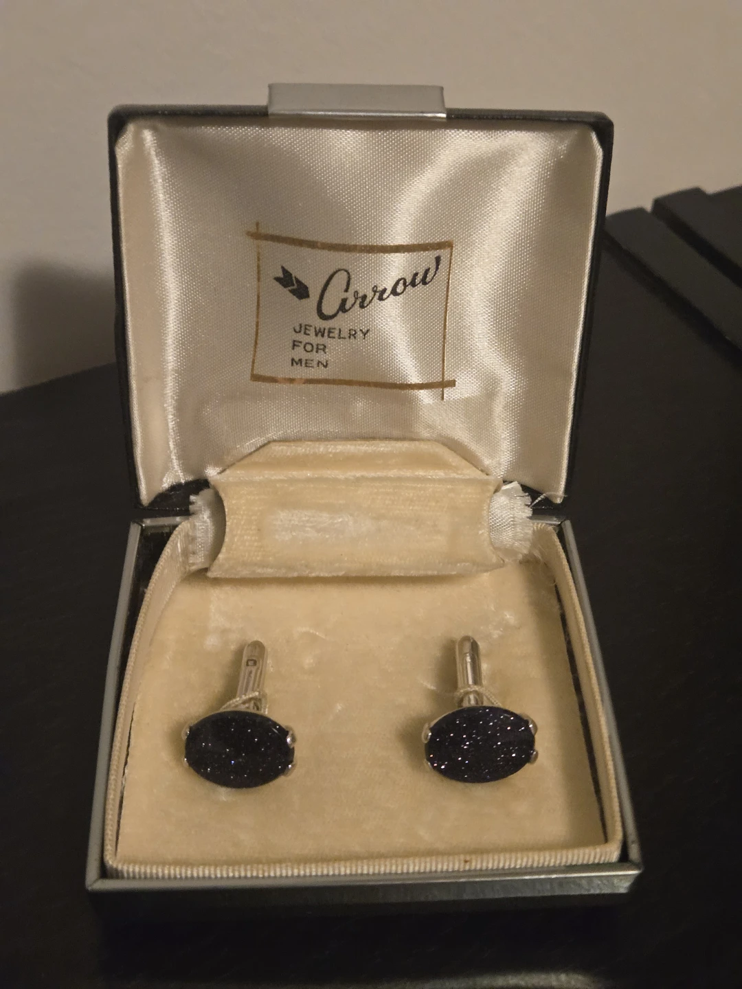Vintage 1950's "Arrow" Blue Goldstone Cufflinks, Original Box - photo 3