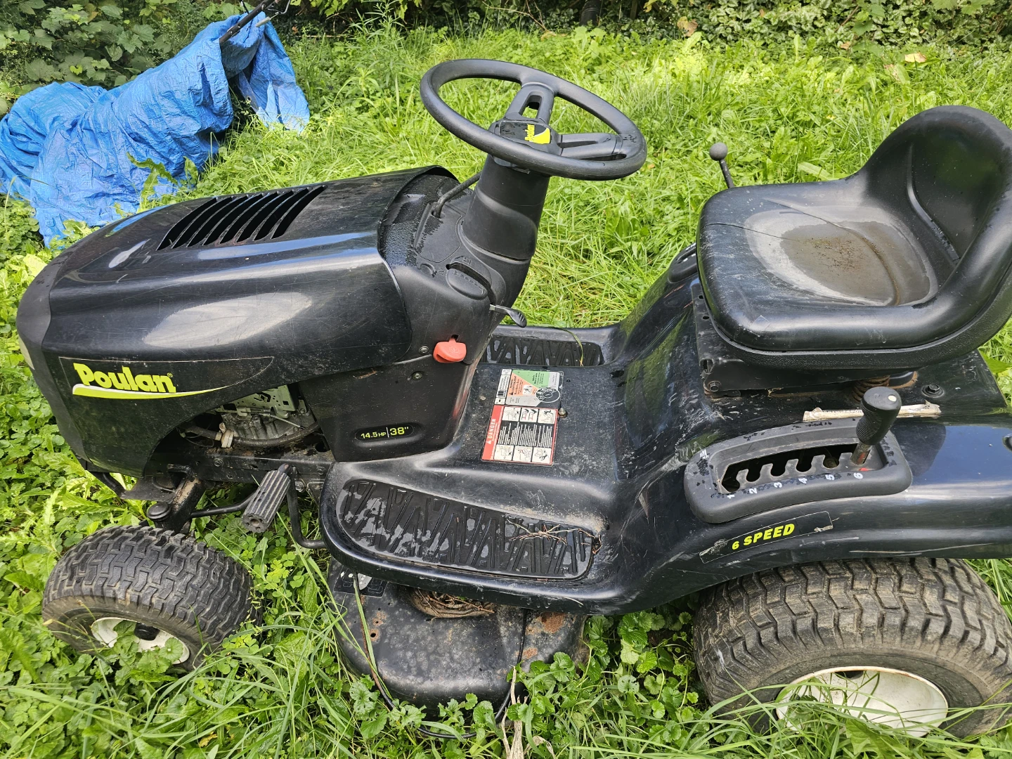 Poulan 14.5HP 38 inch Riding Lawn Mower
