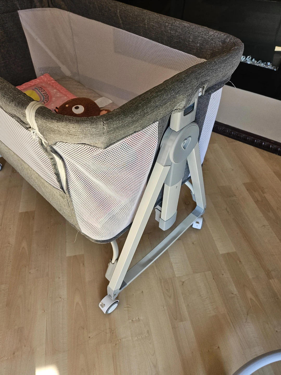 Baby Bedside Bassinet - photo 2