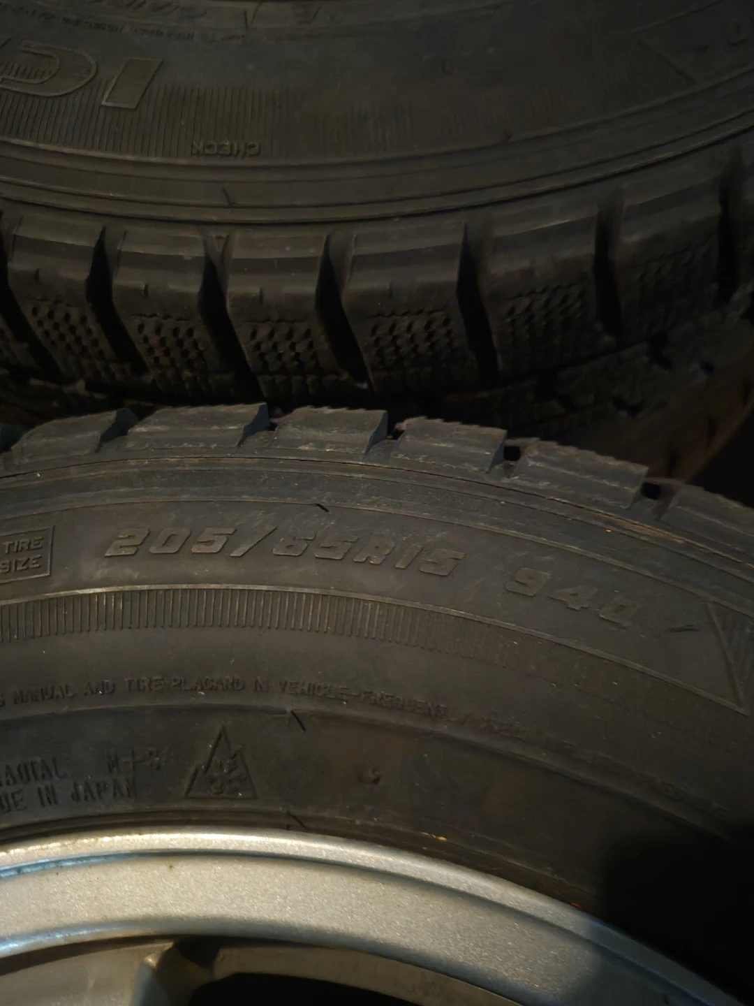 Winter tires on aluminum rims - photo 3