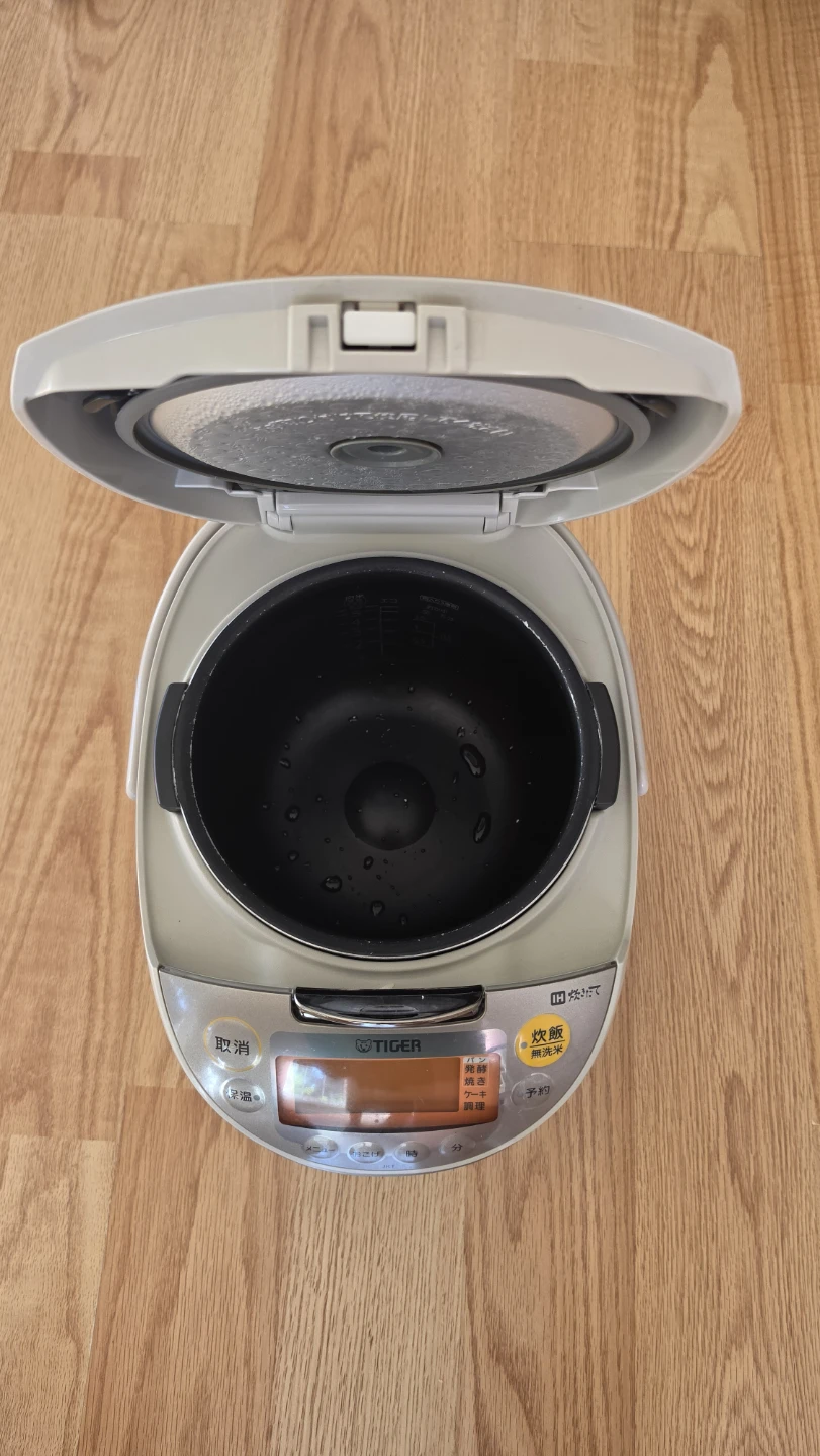 Tiger IH Induction Heating Rice Cooker - photo 2