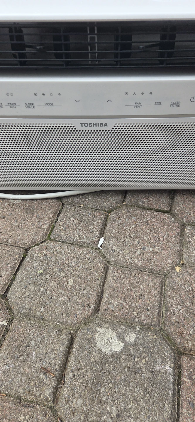 Toshiba Window Air Conditioner - photo 2