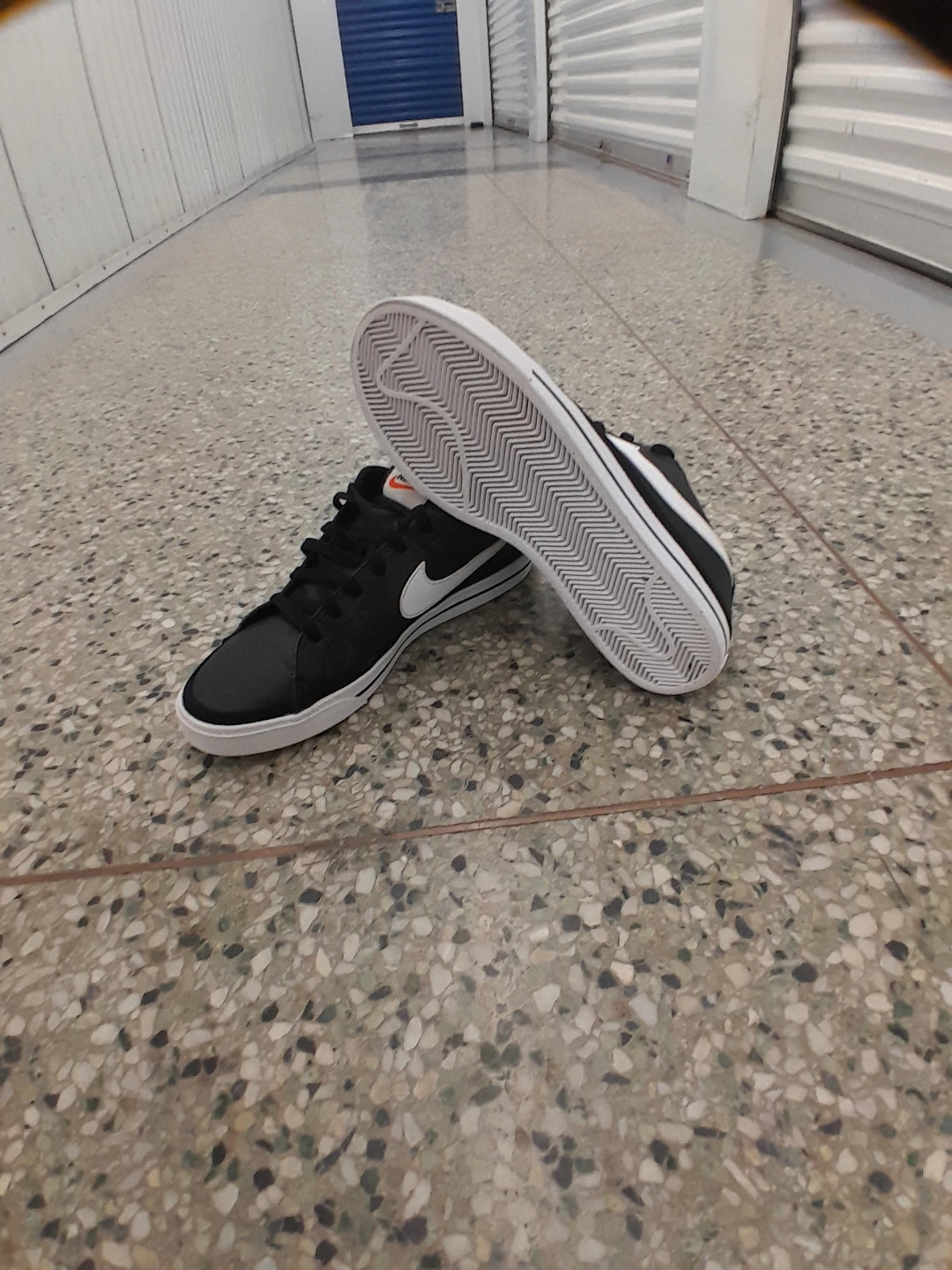 Nike Men's Black Sneakers Women's  Size 8.5 - photo 2