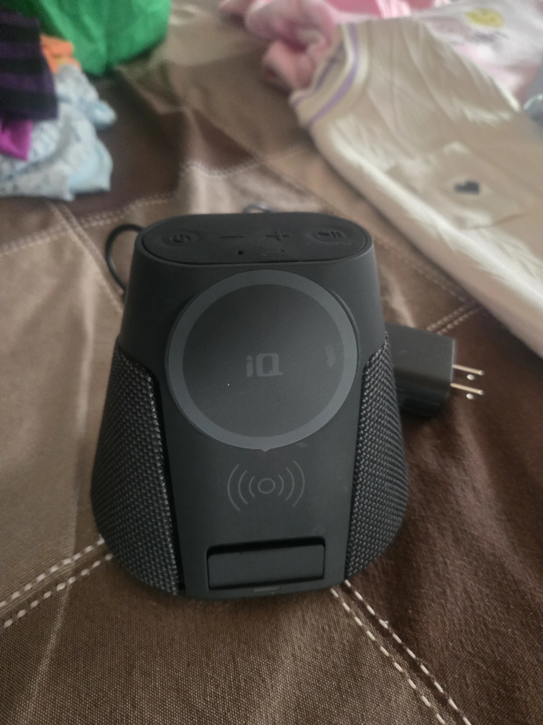 iQ Wireless Charging Speaker - photo 2