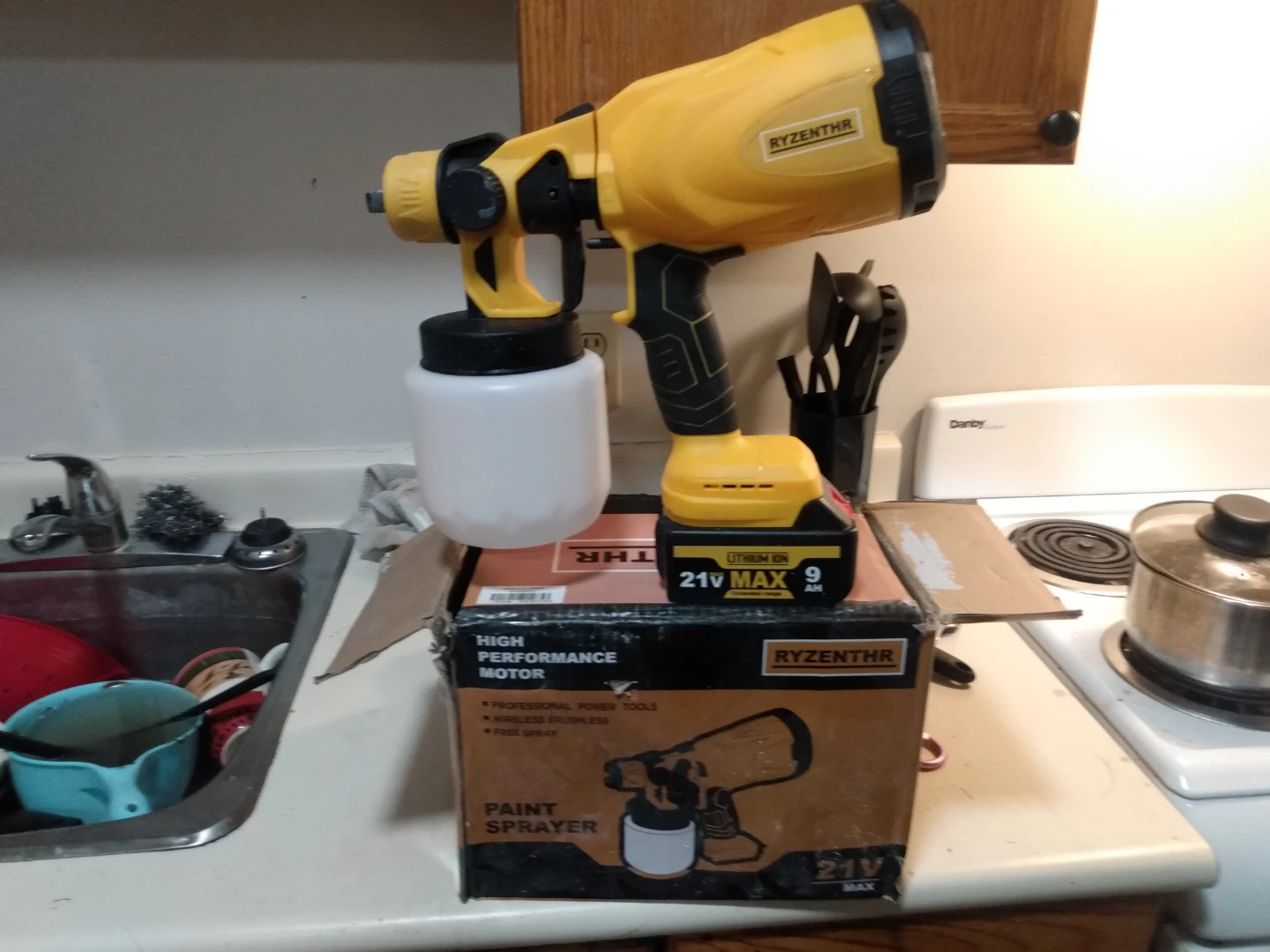 RYZENTHR 21V Max Cordless Paint Sprayer