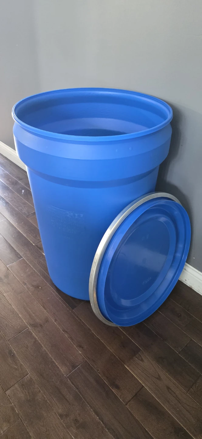 30 Gallons plastic drums stackable used like New