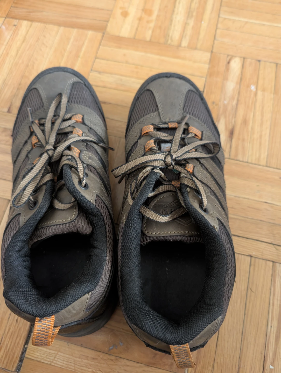 Men safety shoes