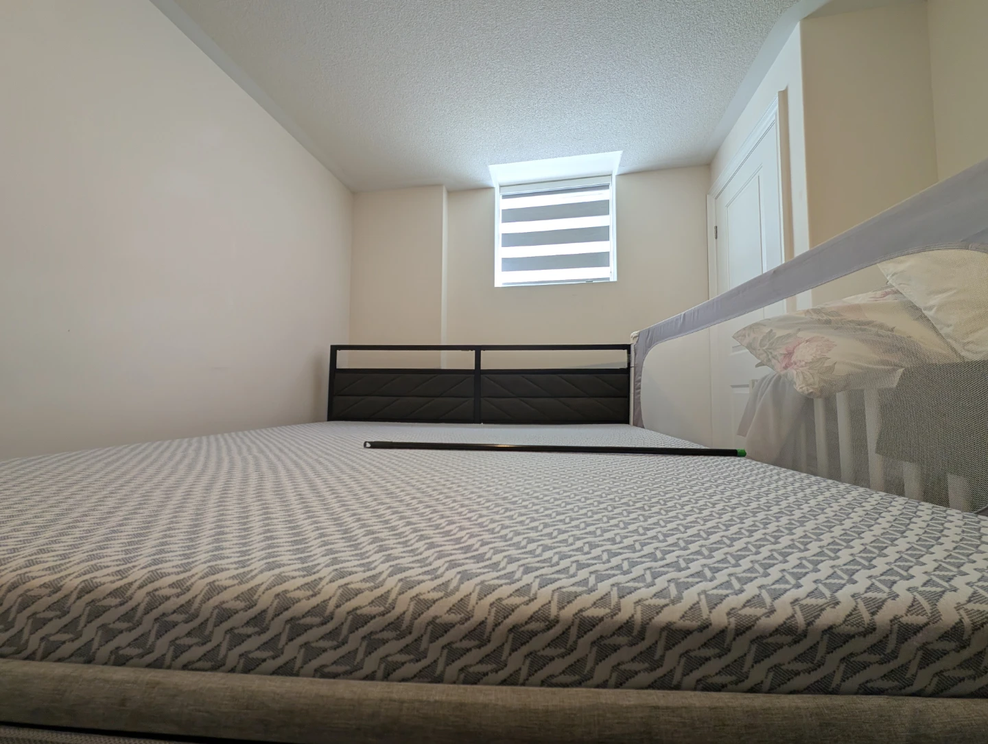 Serta Modern Booster Gel Foam King mattress
