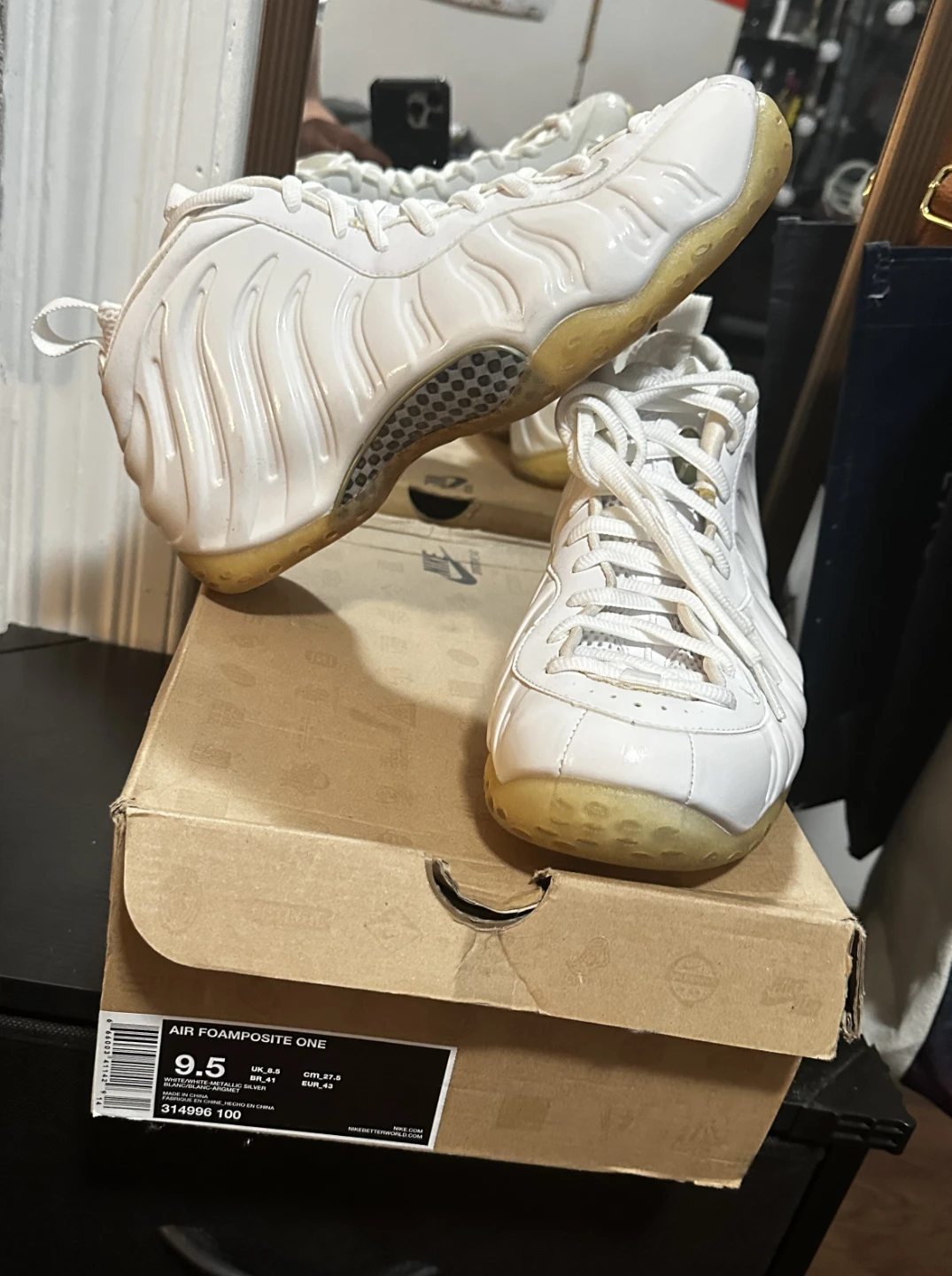 Nike Air Foamposite One White Size 9.5