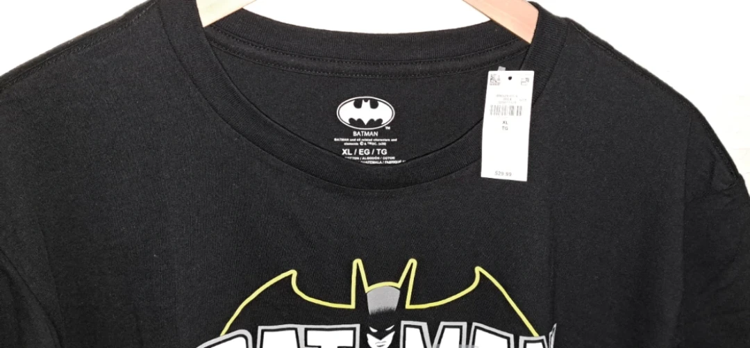 Batman T-Shirt & Hot Wheels/Color Shifter Batmobile, Sz's S-XL - photo 5