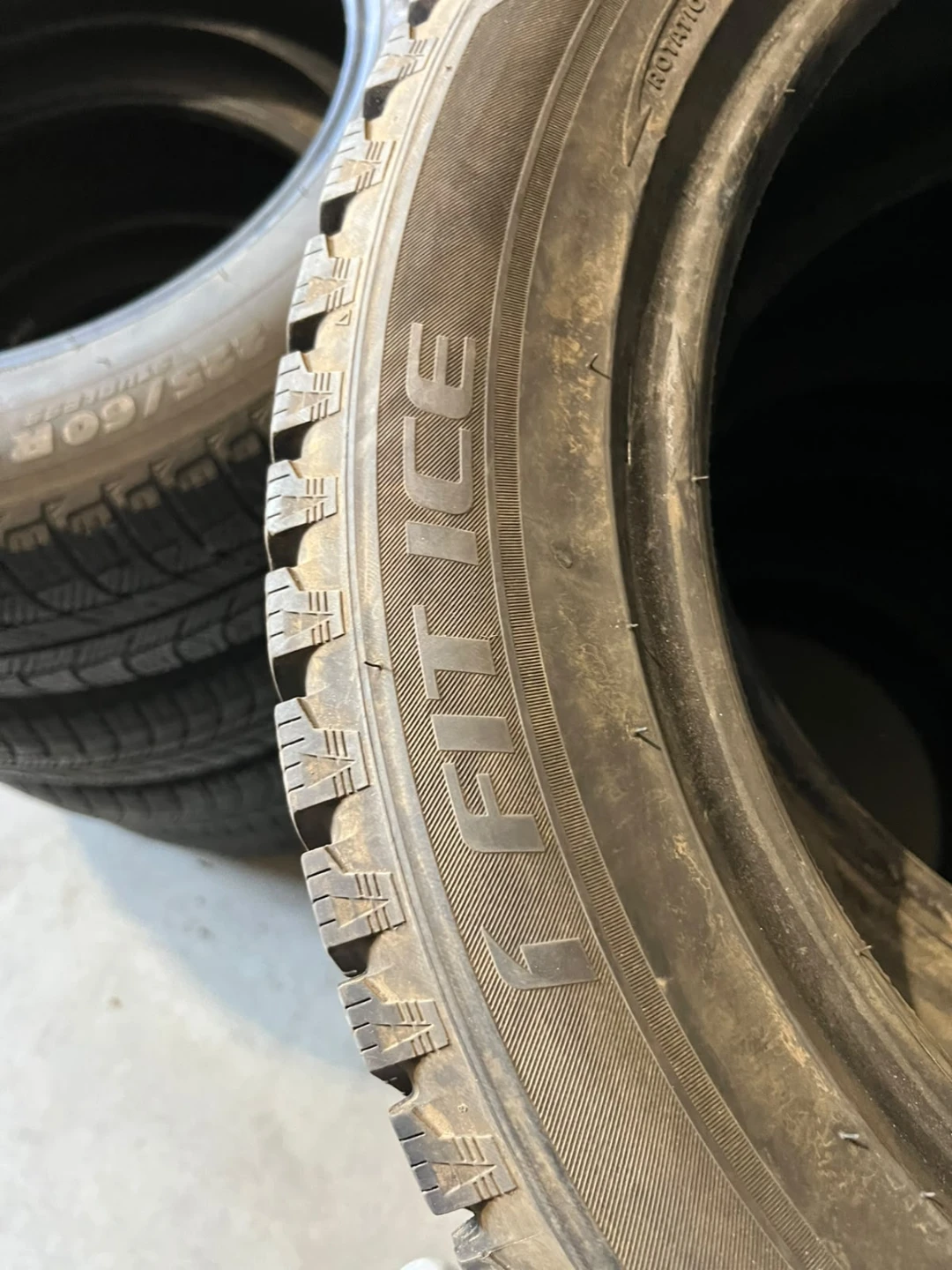 215/55R17 Laufenn I FIT ICE winter tires - photo 4