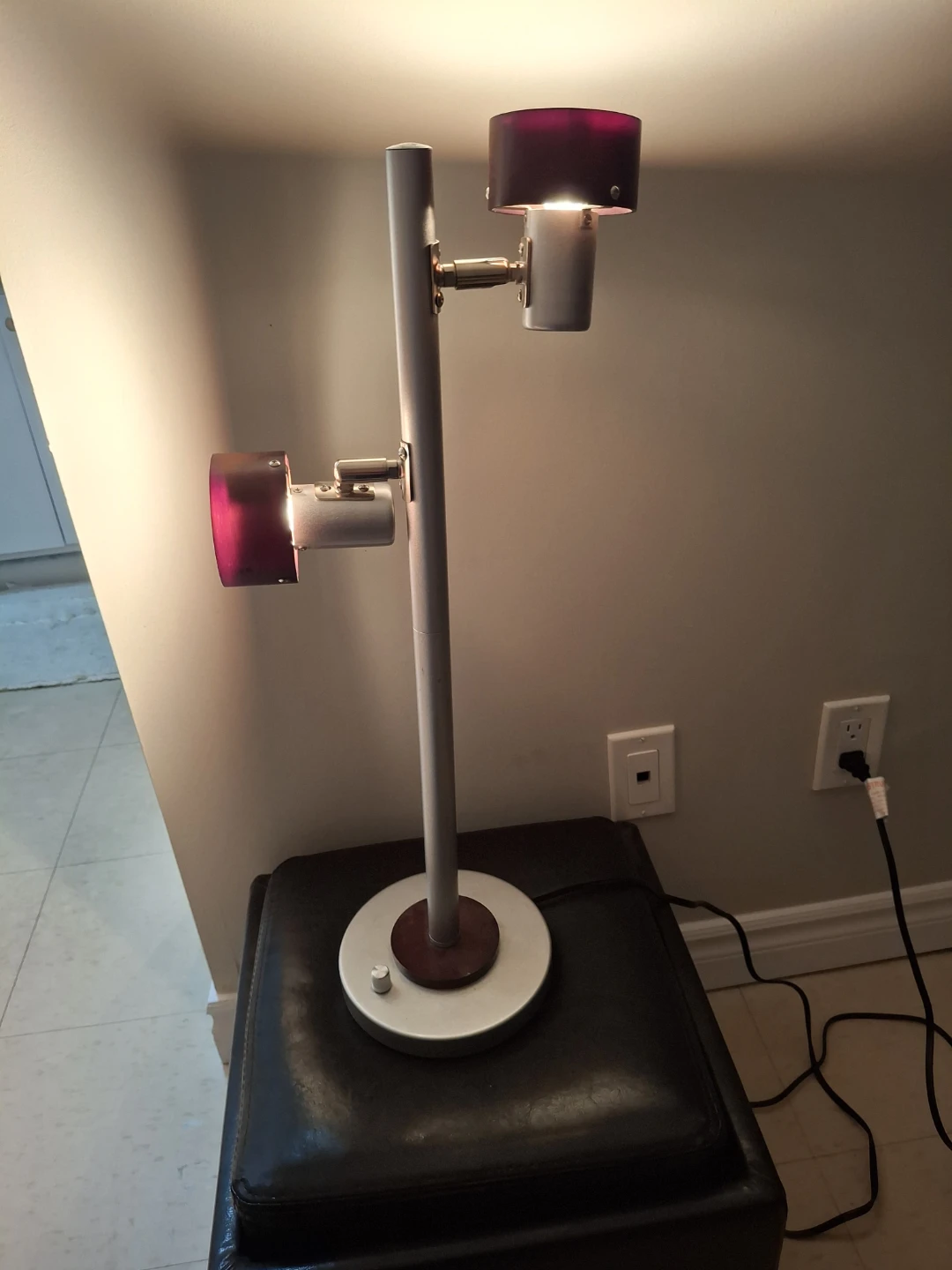 Modern Duel-Head Table Lamp