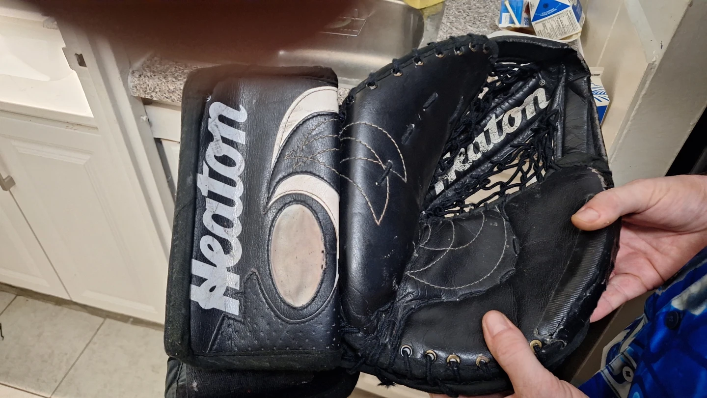 Heaton 6800 Hockey Goalie Blocker