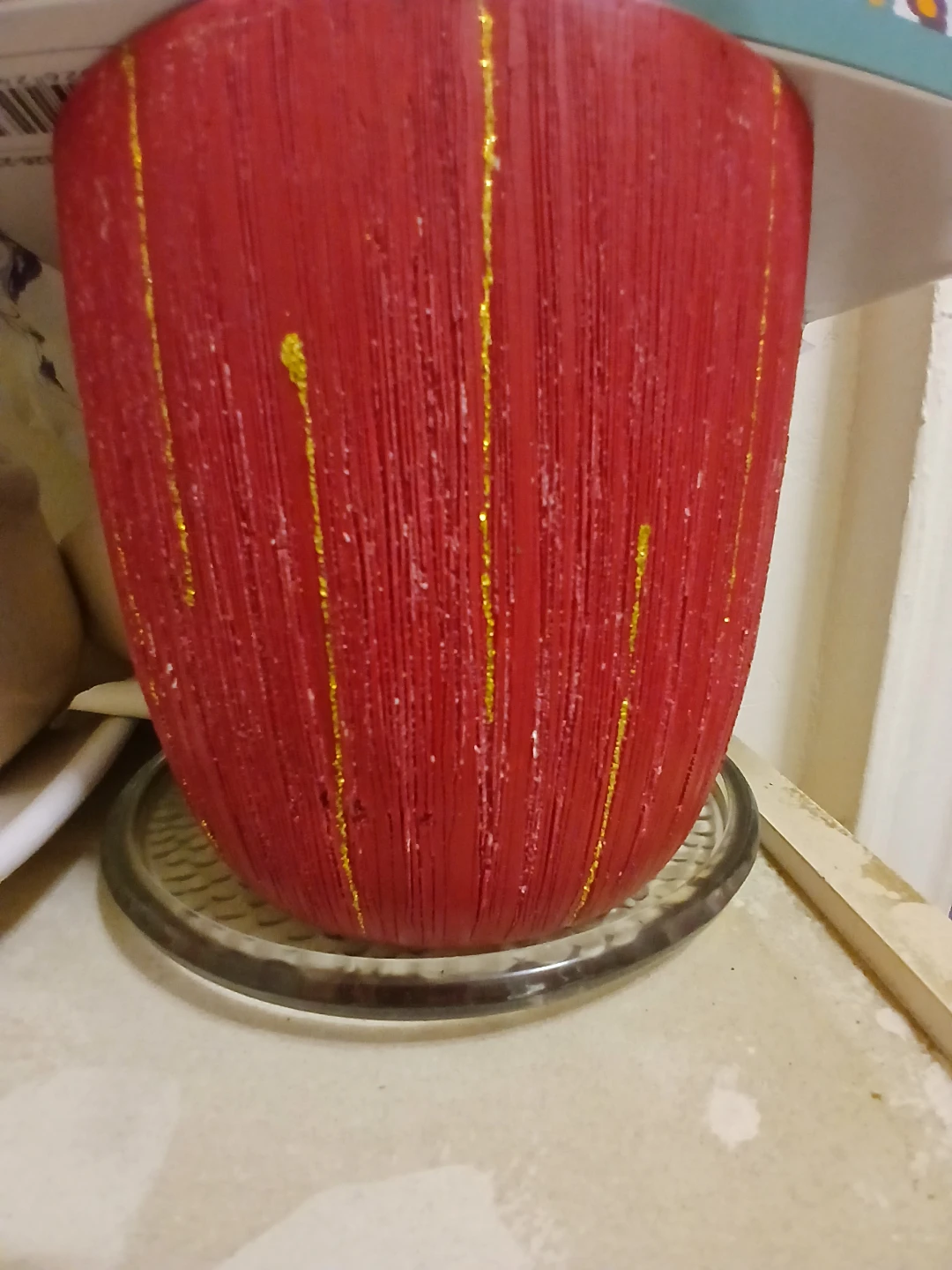 Red and Gold Textured Decorative Vase🏈