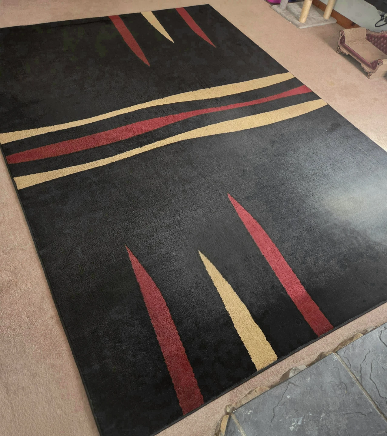 Large Modern Abstract Black/ Red Area Rug. 11' x 7'. Like New! - photo 5