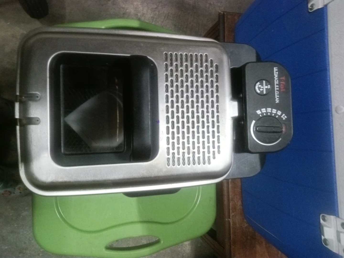 T-fal Ultimate EZ Clean Deep Fryer - photo 2