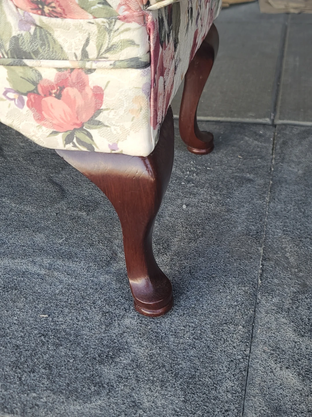 Floral pattern upholstered bench - photo 4