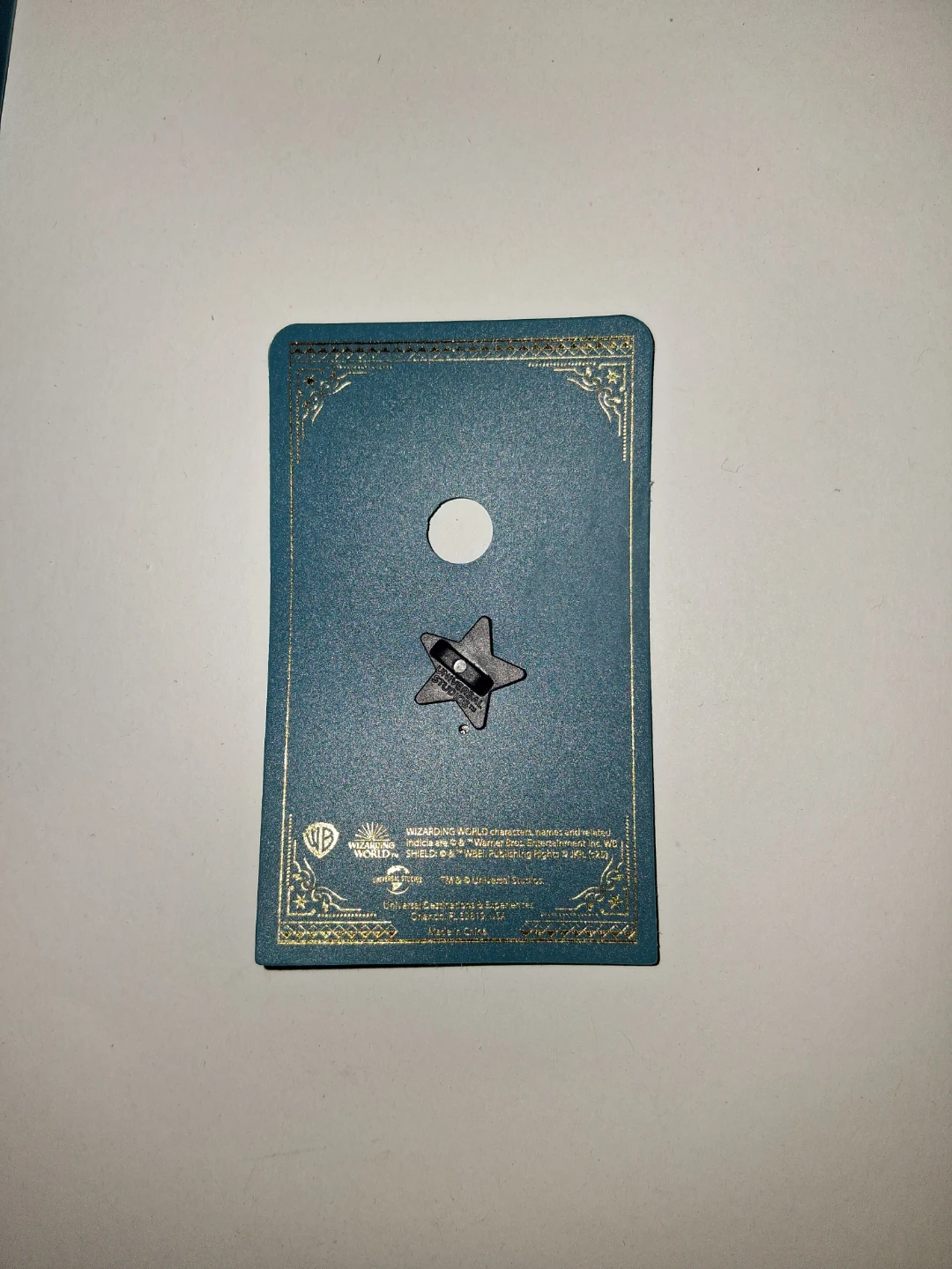 Harry Potter Hogwarts Crest Pin - photo 2