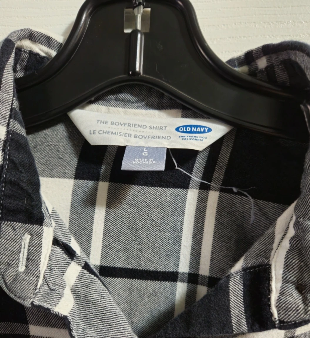 Old Navy The Boyfriend Plaid Shirt-Large - photo 2