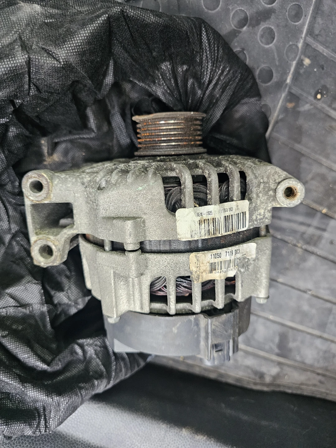Automotive Alternator 11050 7119 003 - photo 2