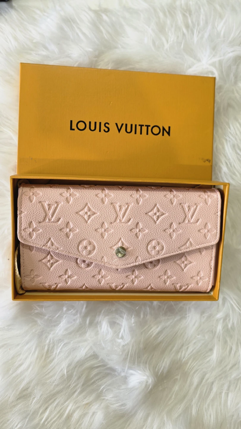 Wallet with Chain - photo 3