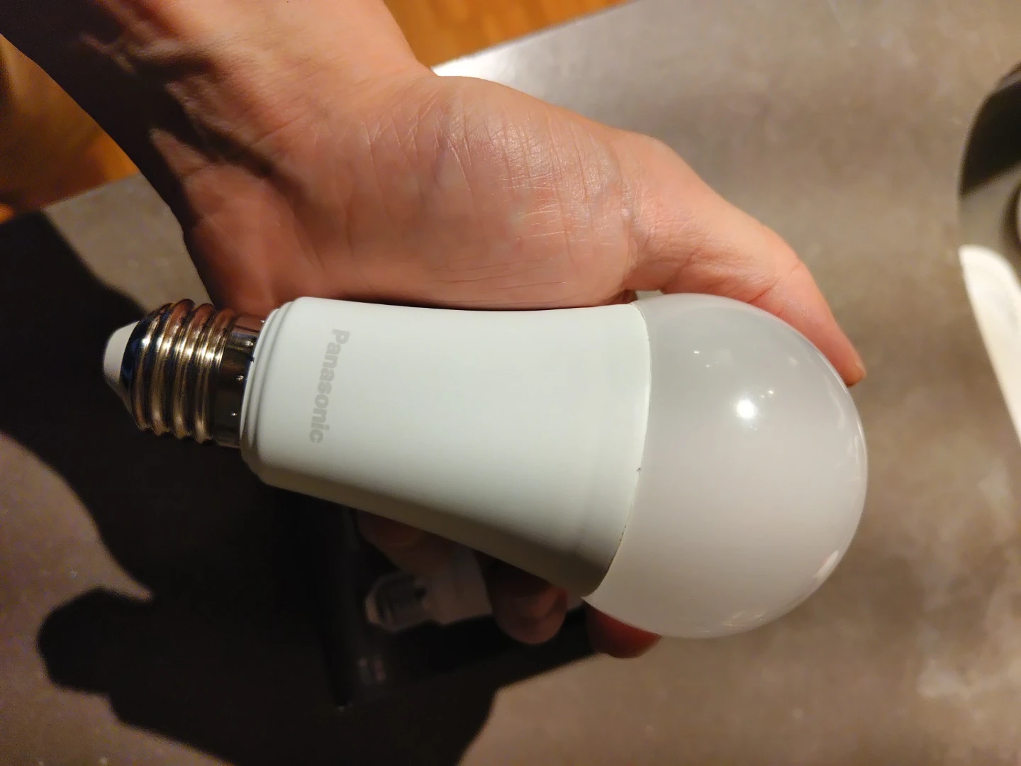 Panasonic LED Light Bulb - photo 3