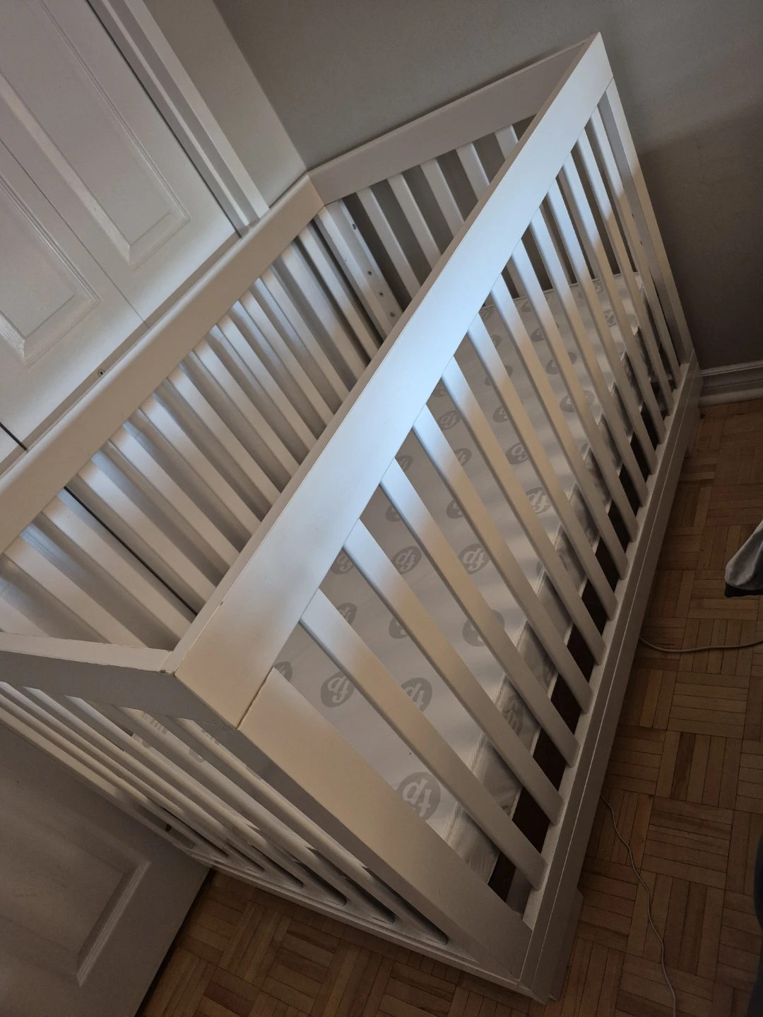 Fisher-Price White Crib - photo 2