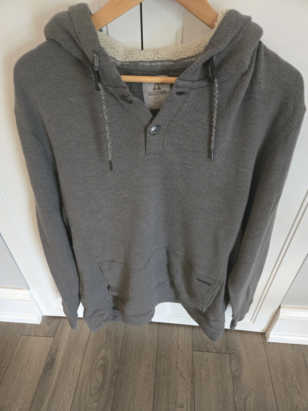 Assorted Men's Hoodies and Sweaters - photo 4