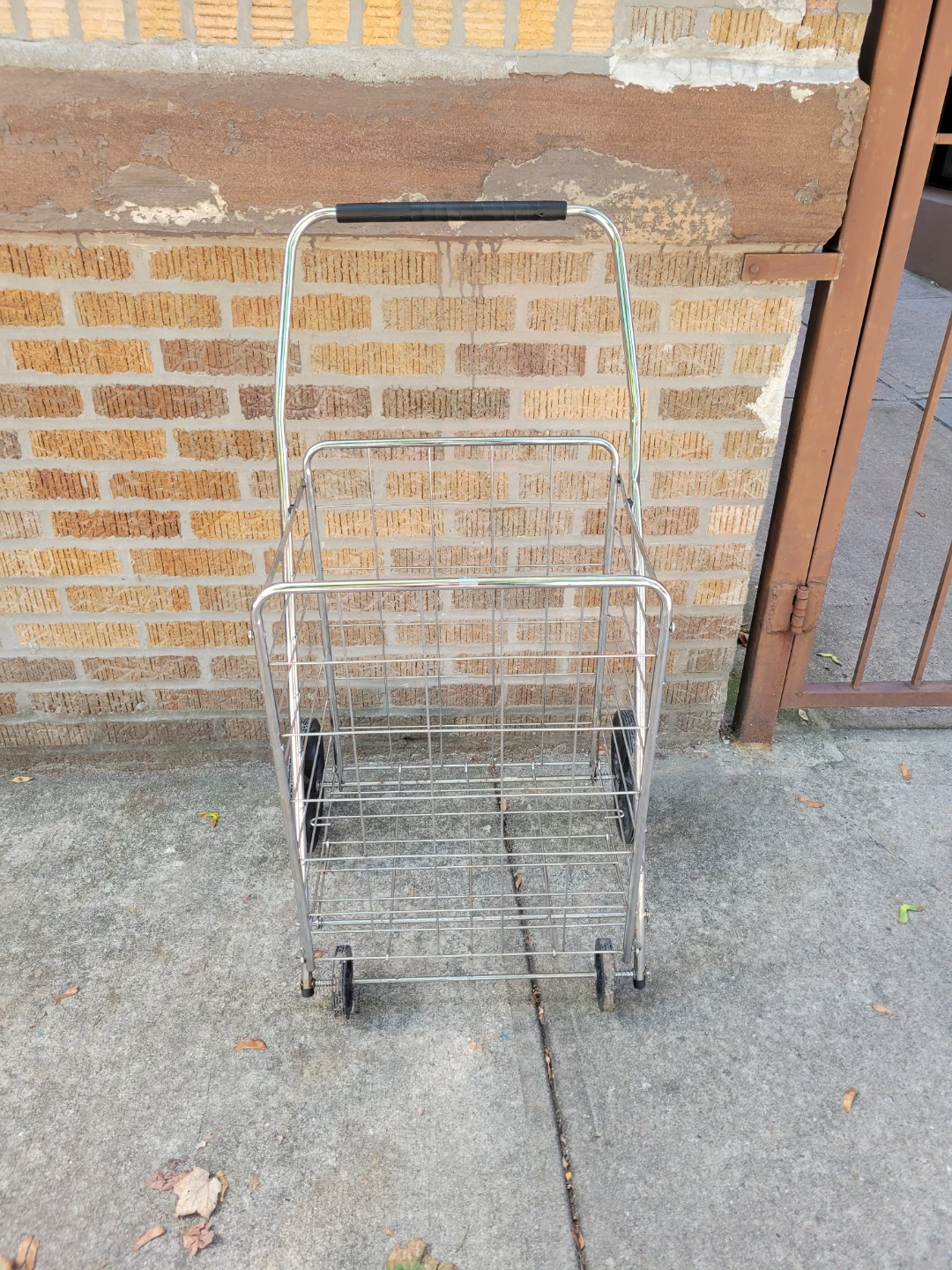 Folding Metal Shopping Cart