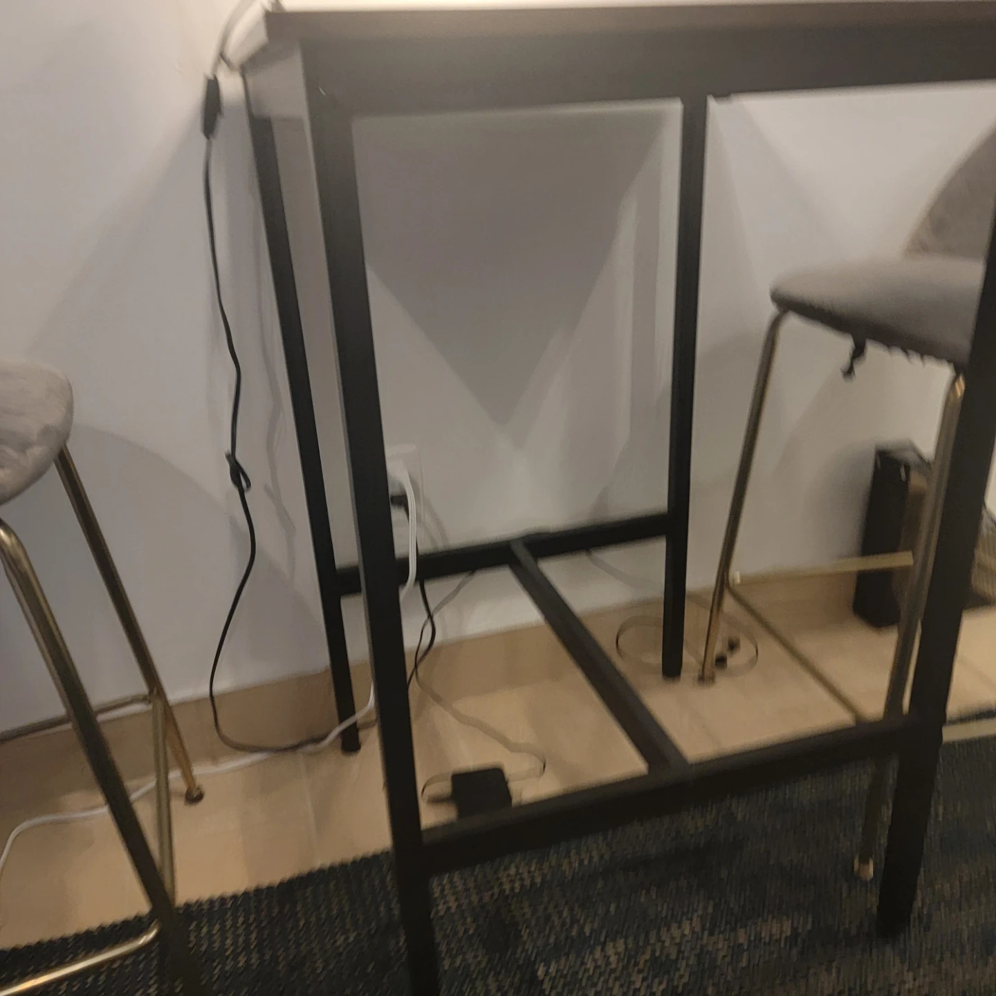 Industrial style bar table and 2 bar stools - photo 2