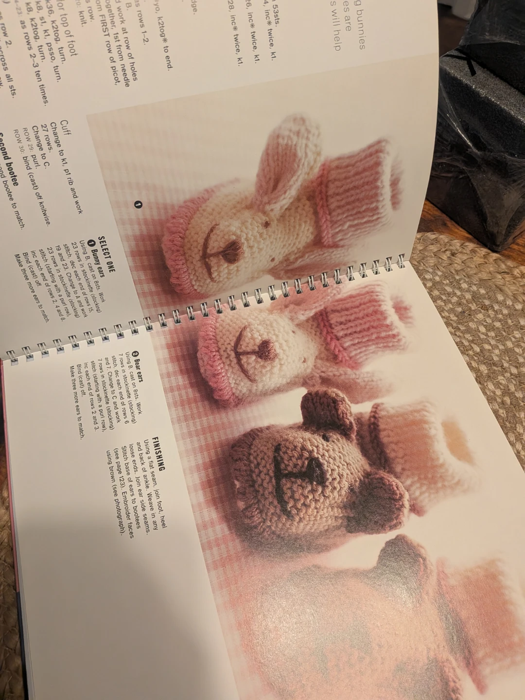 50 Baby Bootees to Knit by Zoe Mellor - photo 4