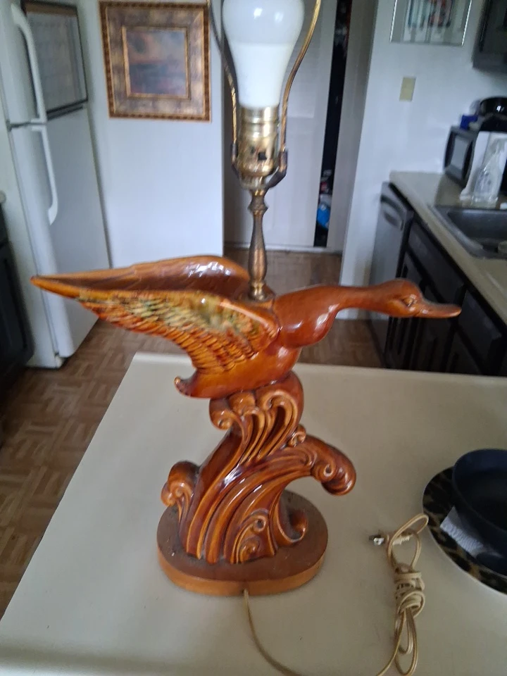 Vintage Ceramic Duck Table Lamp - photo 2