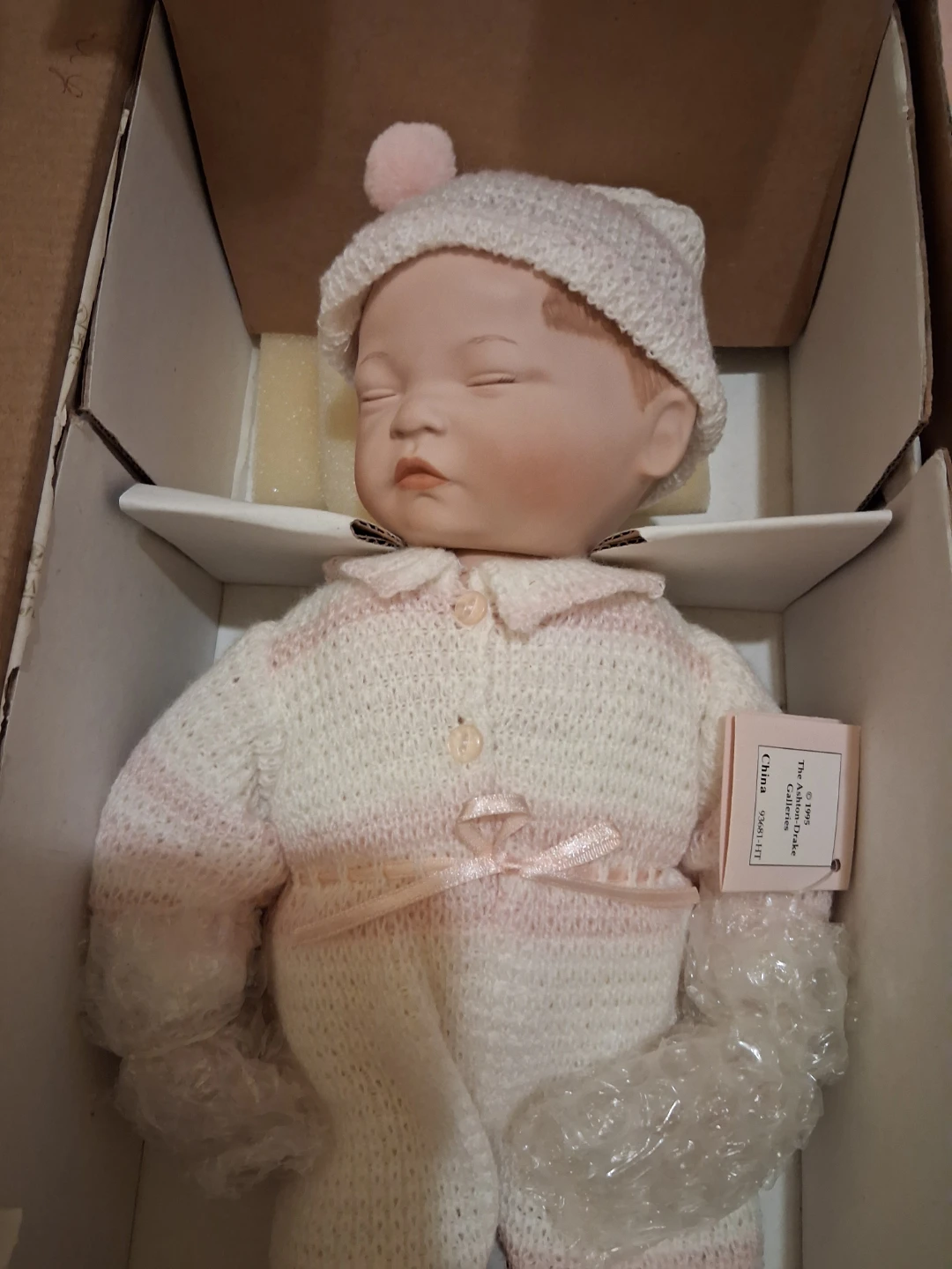Ashton-Drake Galleries Beautiful Newborn Doll - photo 3