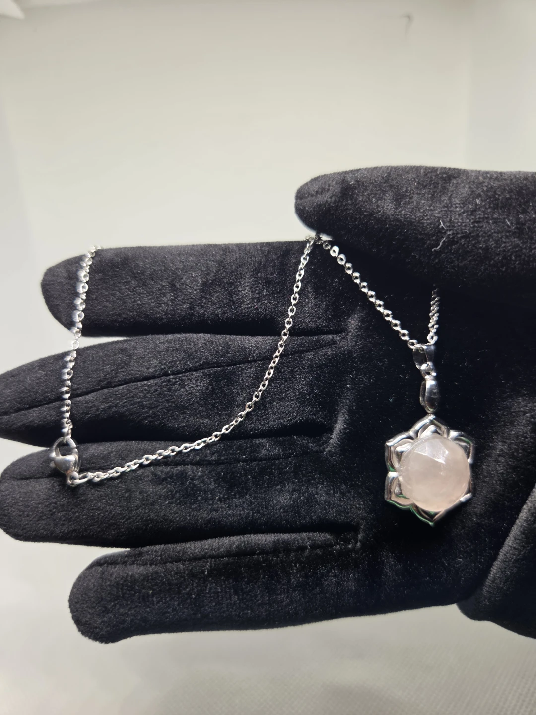 Rose Quartz Silver Flower Pendant Necklace in Stainless Steel - photo 3