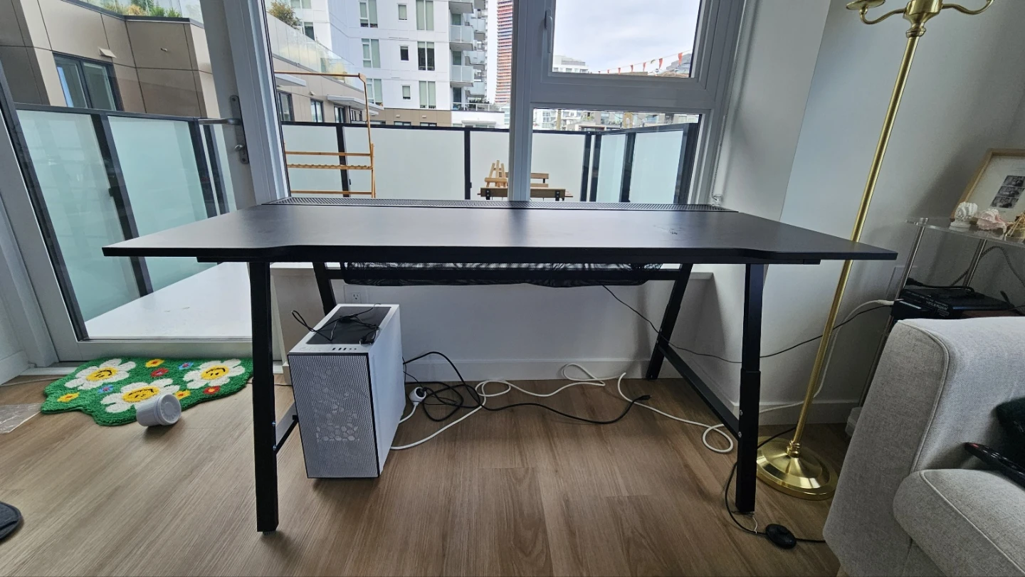 IKEA UTESPELARE Gaming Desk
