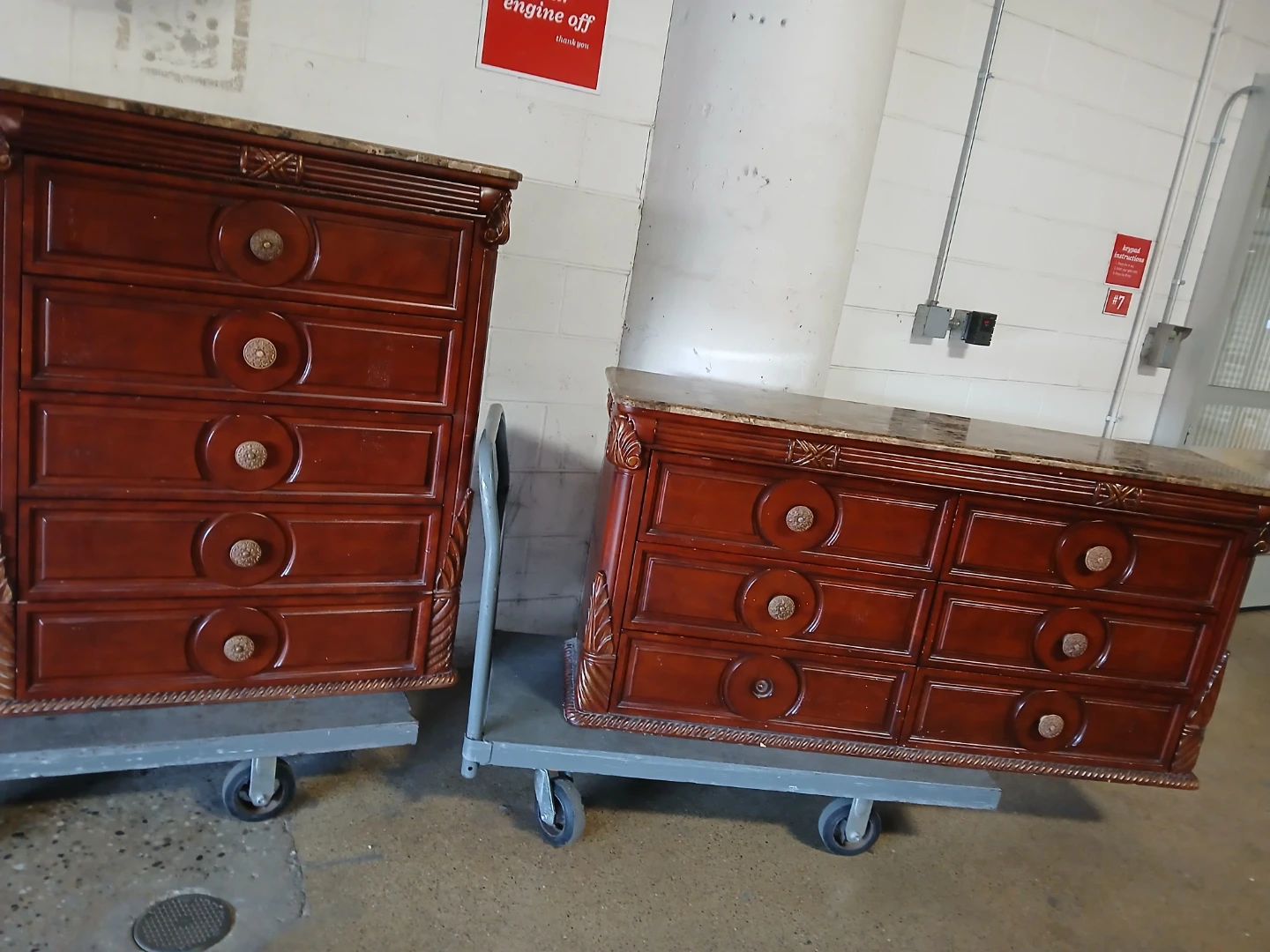 Dressers 2 good condition and cuality