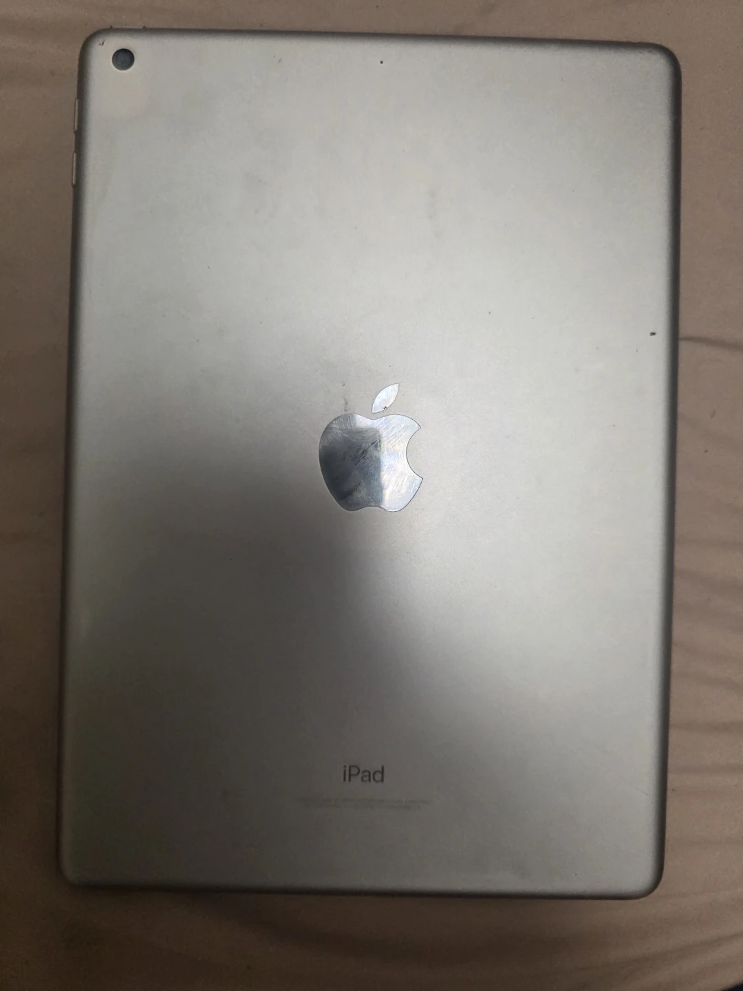 Apple iPad - photo 2